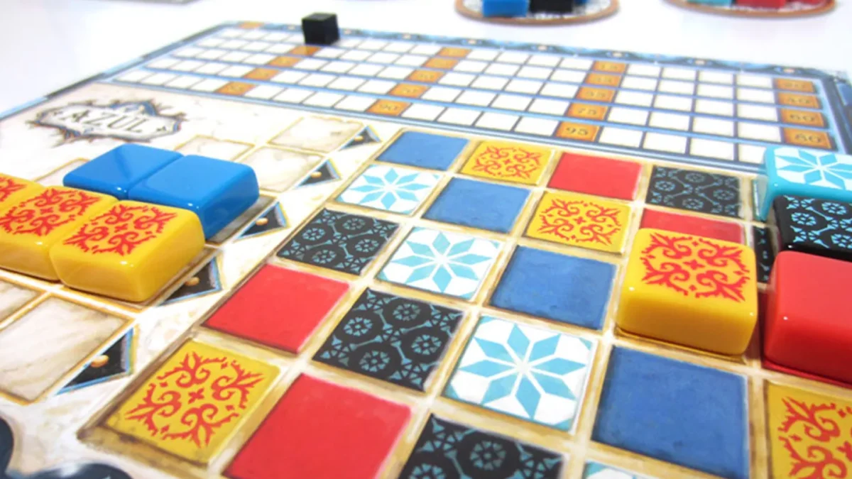 How to Play the Azul Board Game for Beginners